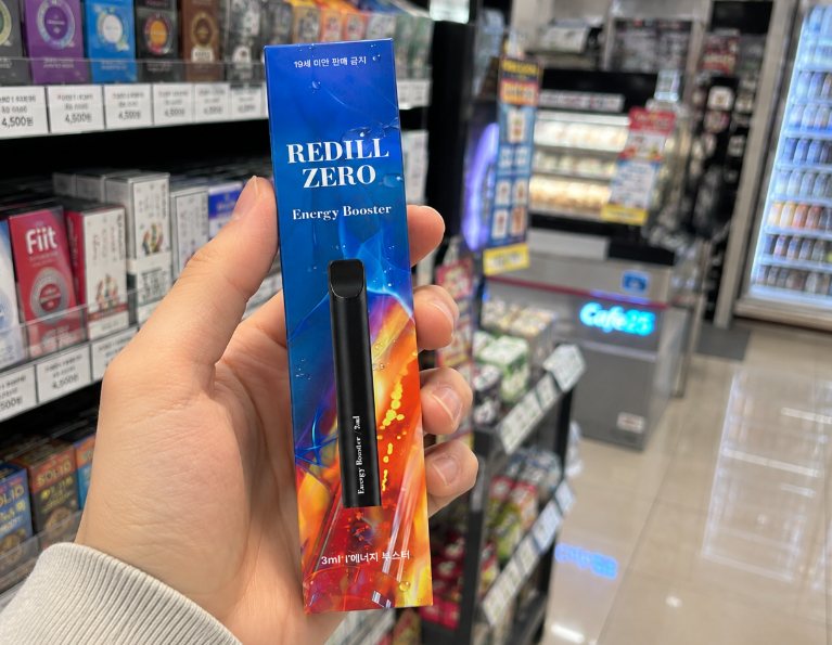 레딜 스틱 무니코틴 일회용 전자담배 에너지부스터 3ml 제품과 스틱 본체